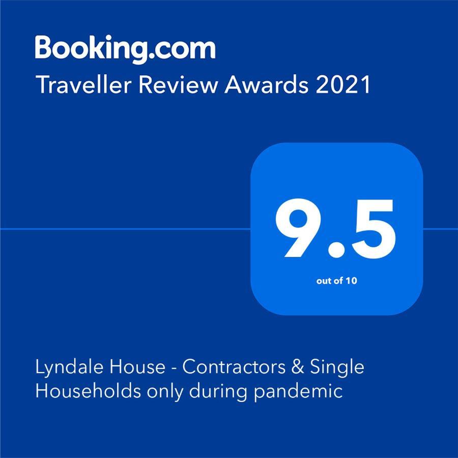 Lyndale House - Exclusive Use, Self Catering, Fpventures Stroud Villa Stroud  Exterior photo