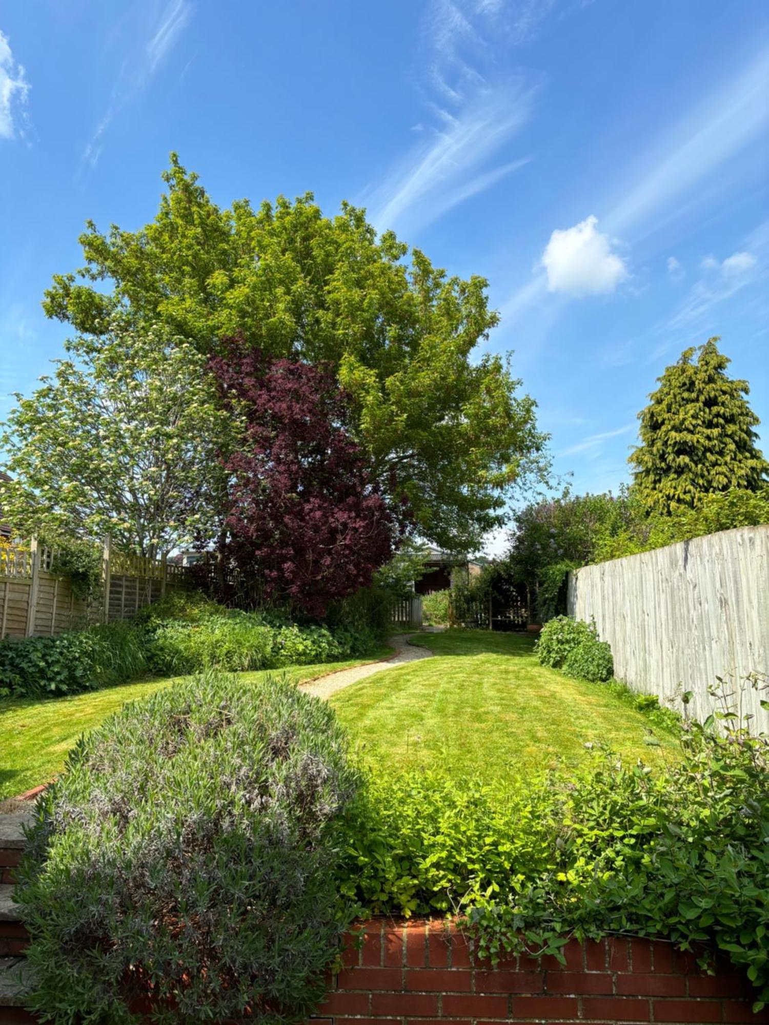 Lyndale House - Exclusive Use, Self Catering, Fpventures Stroud Villa Stroud  Exterior photo
