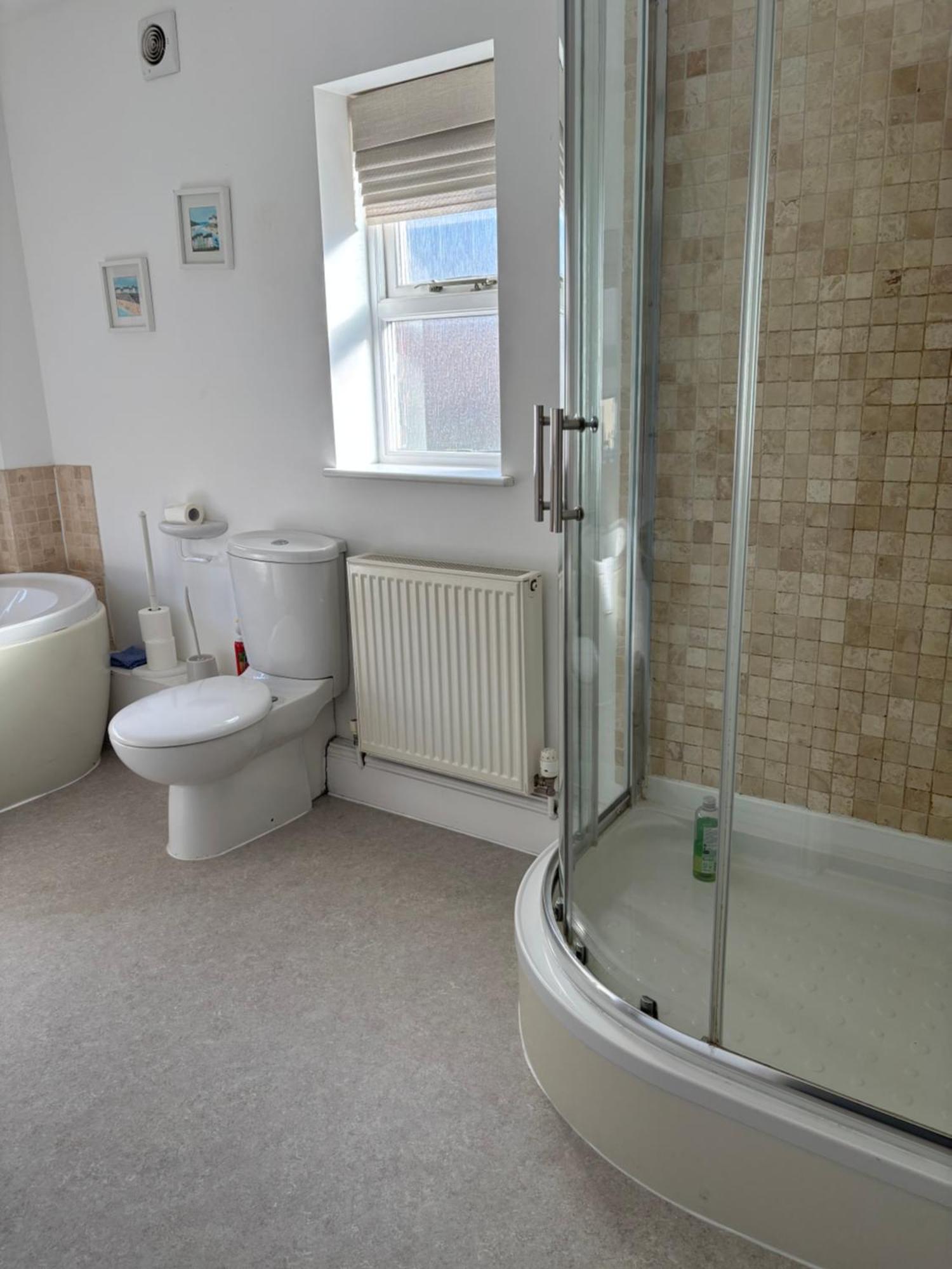 Lyndale House - Exclusive Use, Self Catering, Fpventures Stroud Villa Stroud  Exterior photo