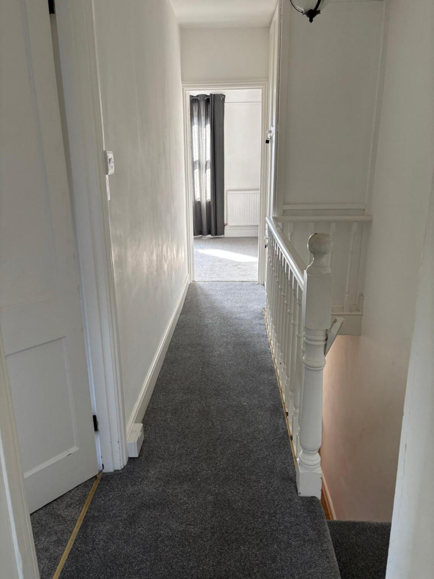 Lyndale House - Exclusive Use, Self Catering, Fpventures Stroud Villa Stroud  Exterior photo